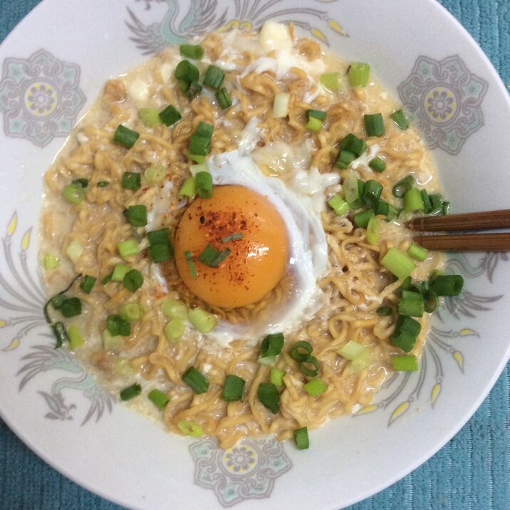 味噌マヨ♪チキンラーメン